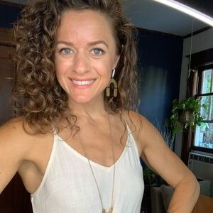 Meet your Posher, Liana